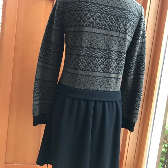 Veeko long sleeve crew neck knit sweater dress - Picture 5 of 8
